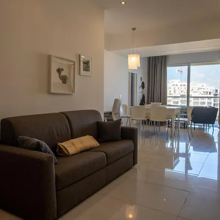 Giuliani Seafront 12 Apartman
