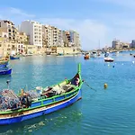 Giuliani Seafront 12 San Ġiljan