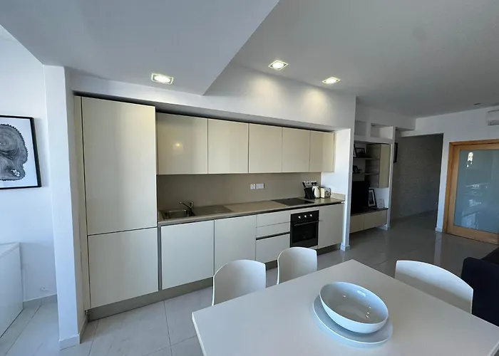 Apartment Giuliani Seafront 12 Saint Julian's