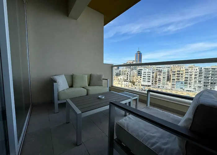 아파트 Giuliani Seafront 12 *