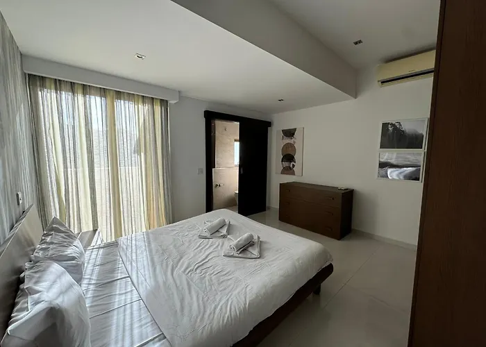 Apartment Giuliani Seafront 12 Saint Julian's