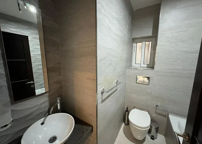 Giuliani Seafront 12 * Saint Julian's