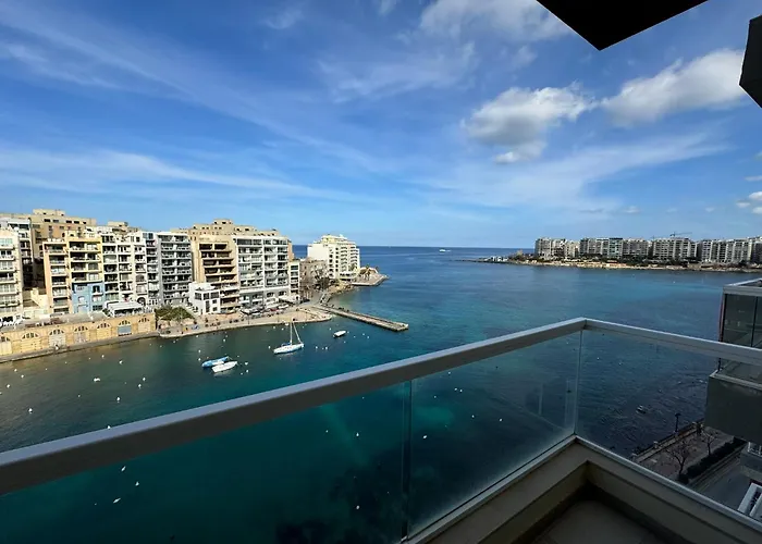 شقة Giuliani Seafront 12