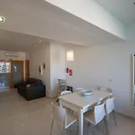 Апартаменты Giuliani Seafront 12 Сент Джулианс
