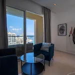 Giuliani Seafront 12 Сент Джулианс