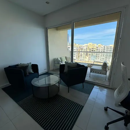 Giuliani Seafront 12 Apartman San Ġiljan
